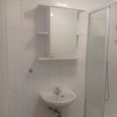 Work&stay 6 150qm 12 Betten 3 Badezimmer Apartment *